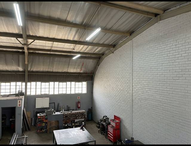 150M² WAREHOUSE FOR SALE IN ISANDO